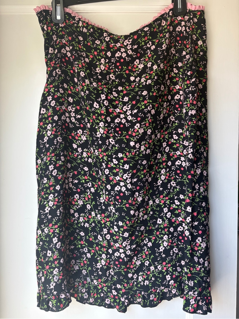 Vintage floral kookai midi skirt with pink trim